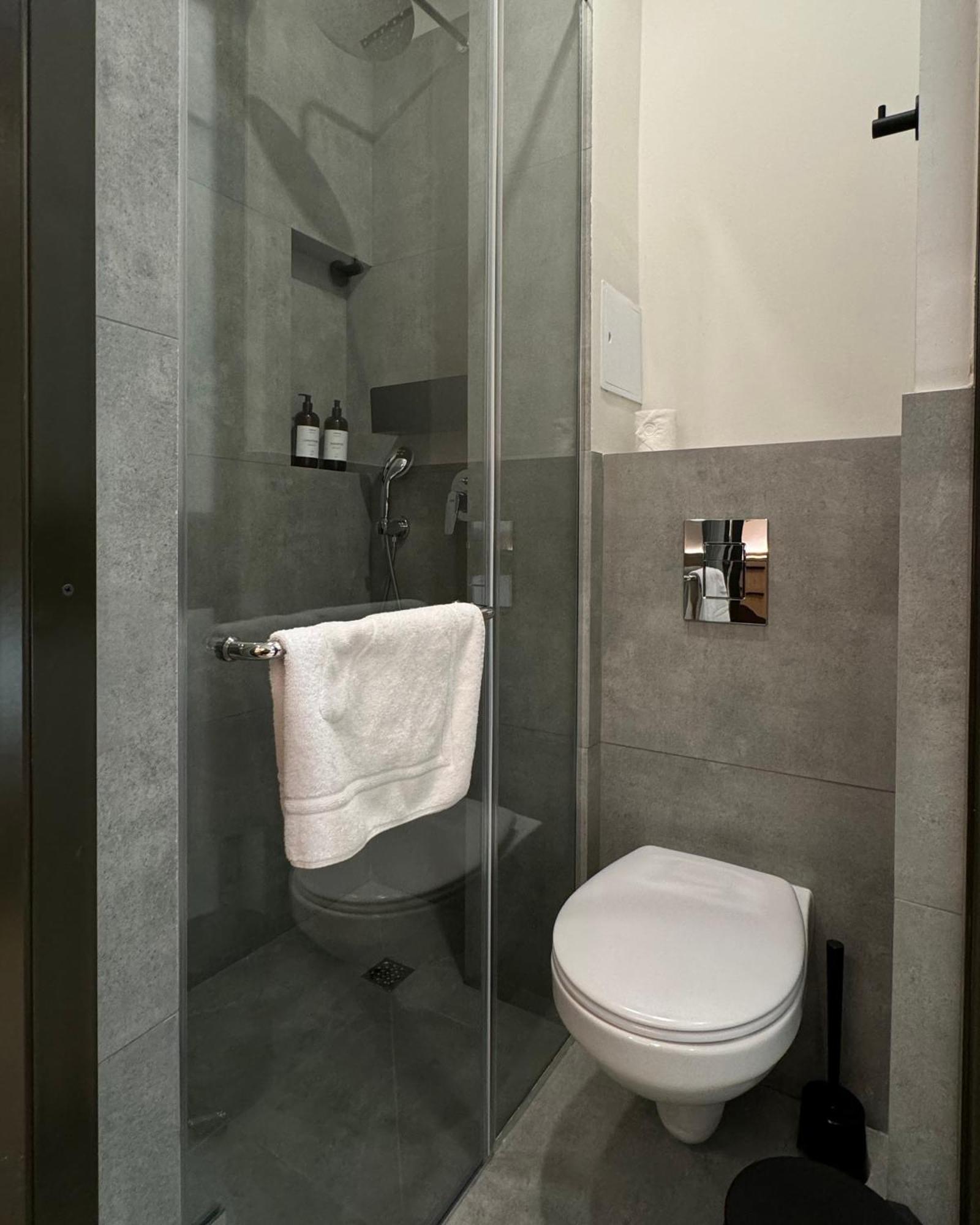 Mosh Mosh Boutique Hotel 阿拉木图 外观 照片