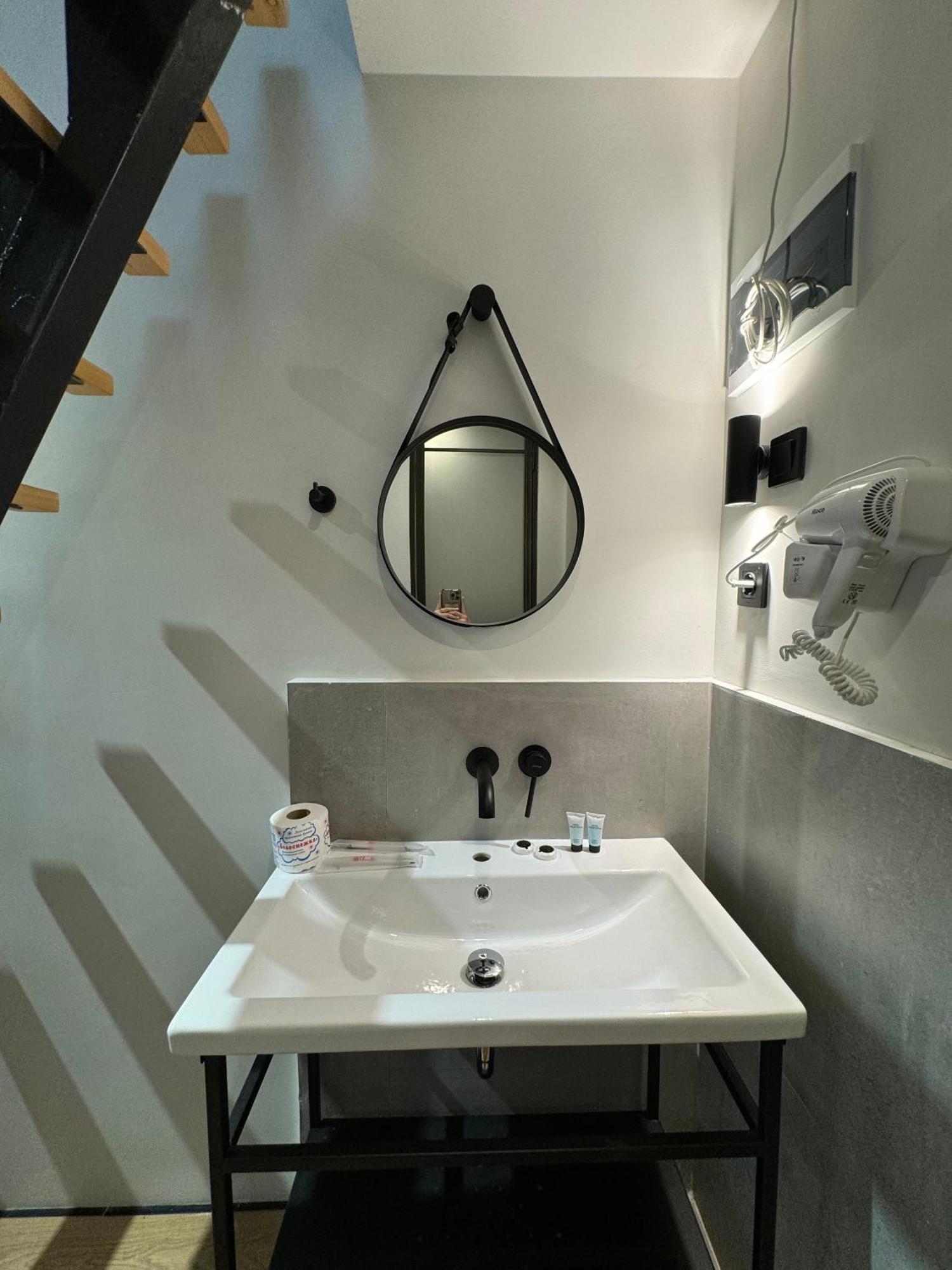 Mosh Mosh Boutique Hotel 阿拉木图 外观 照片